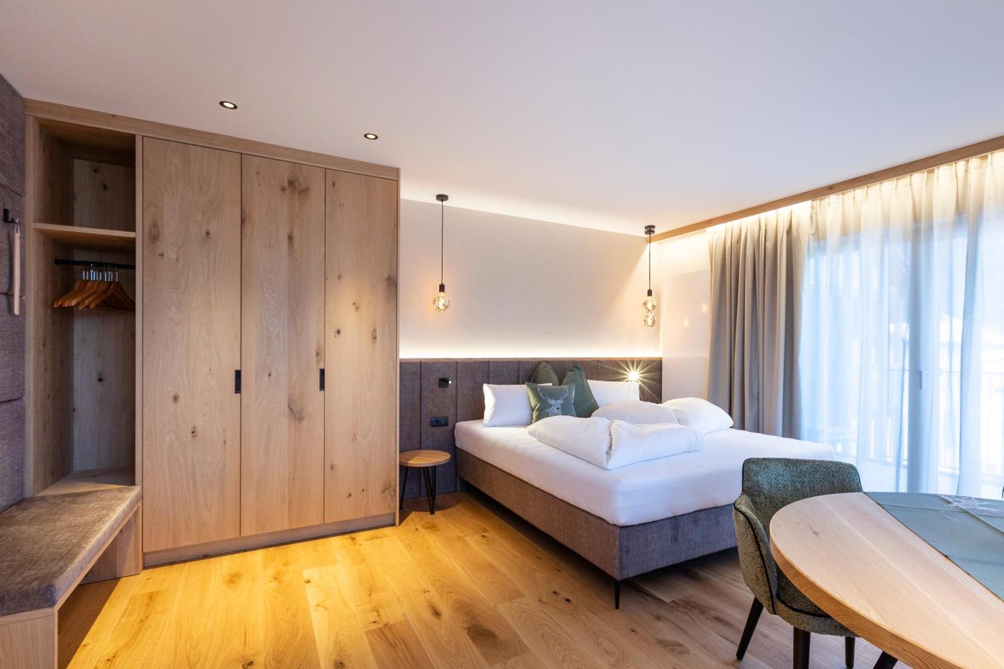 Hotel Lindnerhof San Lorenzo di Sebato Esterno foto