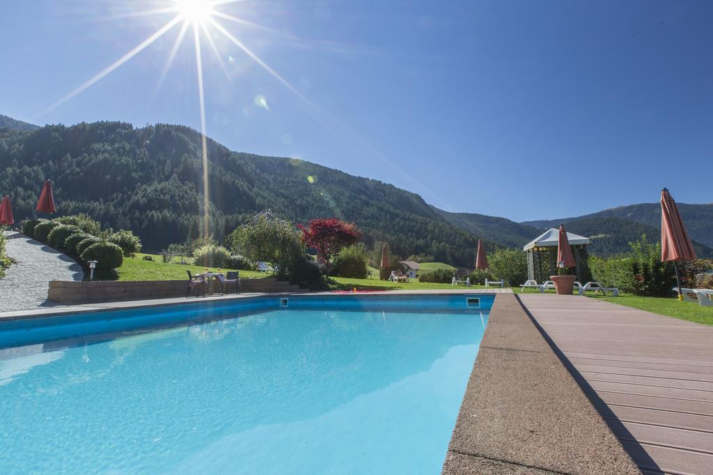 Hotel Lindnerhof San Lorenzo di Sebato Esterno foto